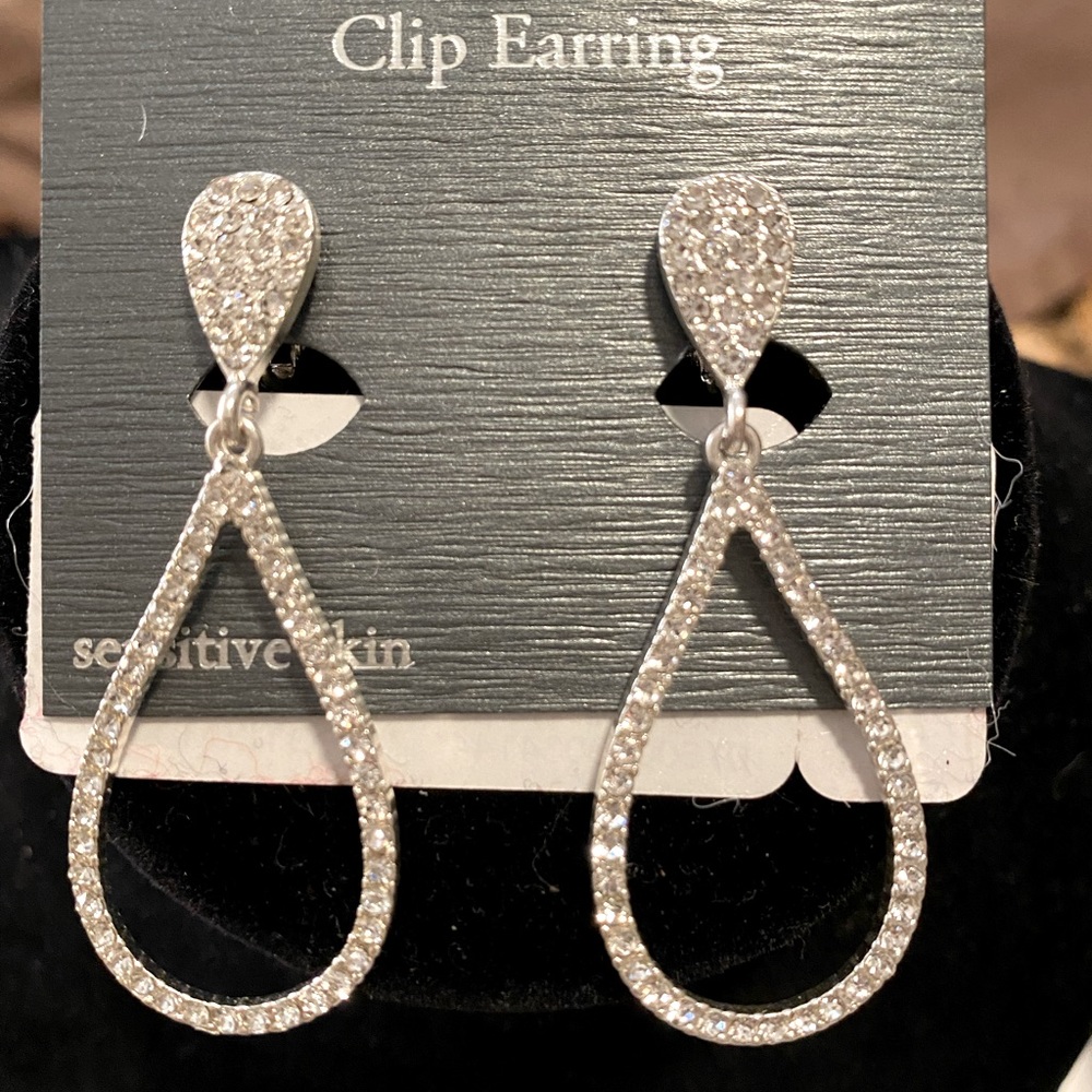 Rhinestone clip on earrings
